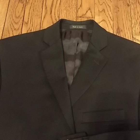 Men's black Izod suit - Picture 2 of 4